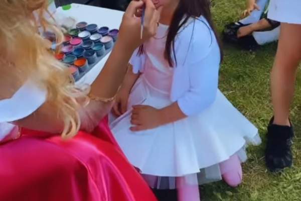 Andreea Tonciu își sărbătorește astăzi fiica. Vedeta, petrecere cu fast, de ziua de naștere a Rebeccăi / FOTO