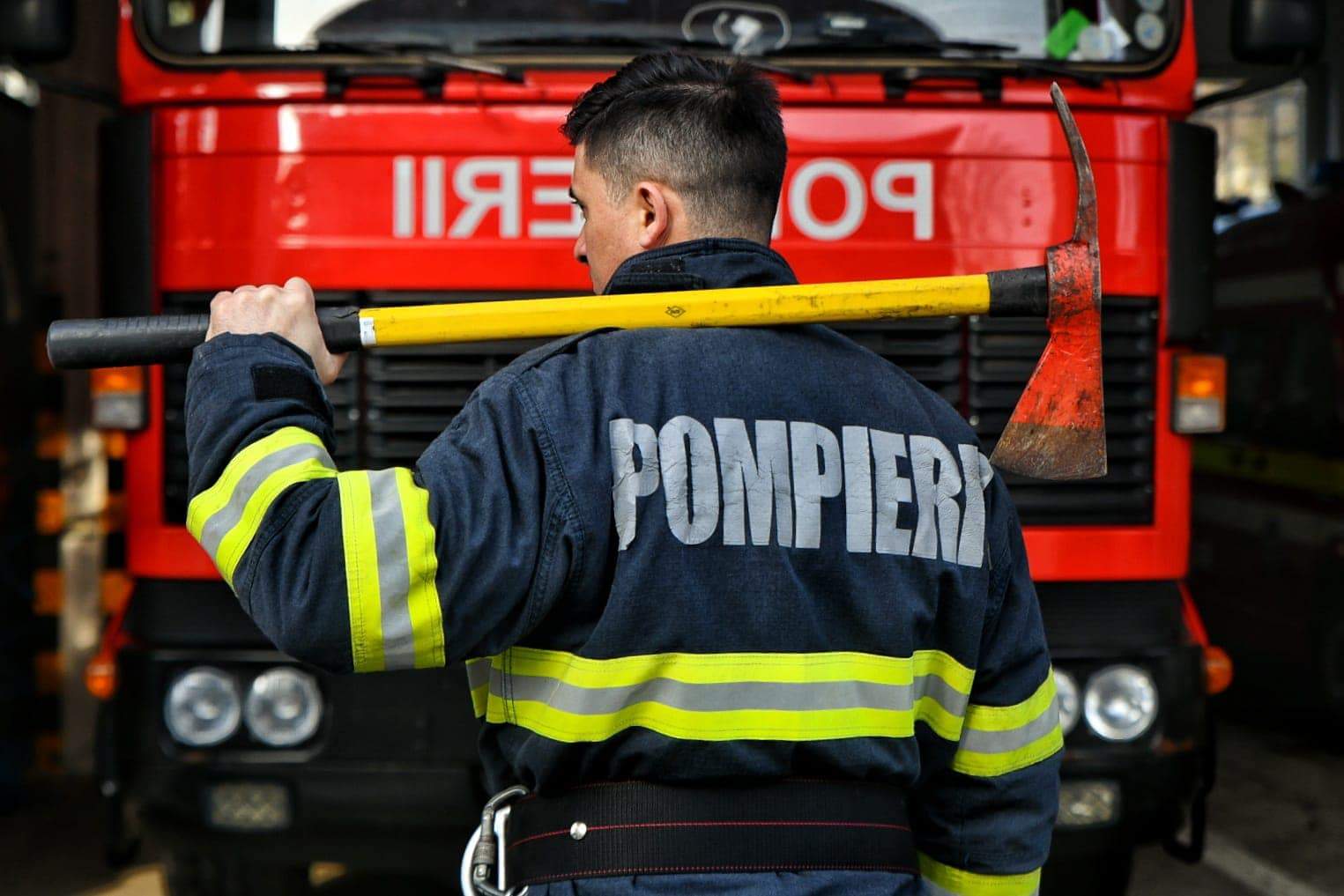 Incendiu de proporții la o fabrică de frigidere de lângă Timișoara. Valul de dezastre din țară este unul fără precent