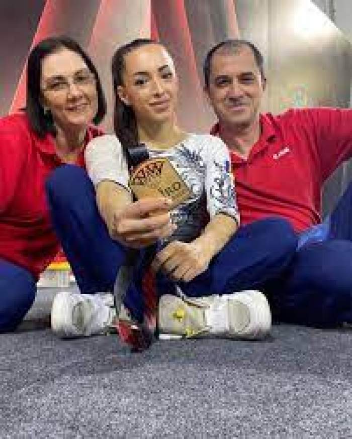 Larisa Iordache a câștigat medalia de aur la Campionatul Mondial de Gimnastică din Cairo: „Pentru noi”