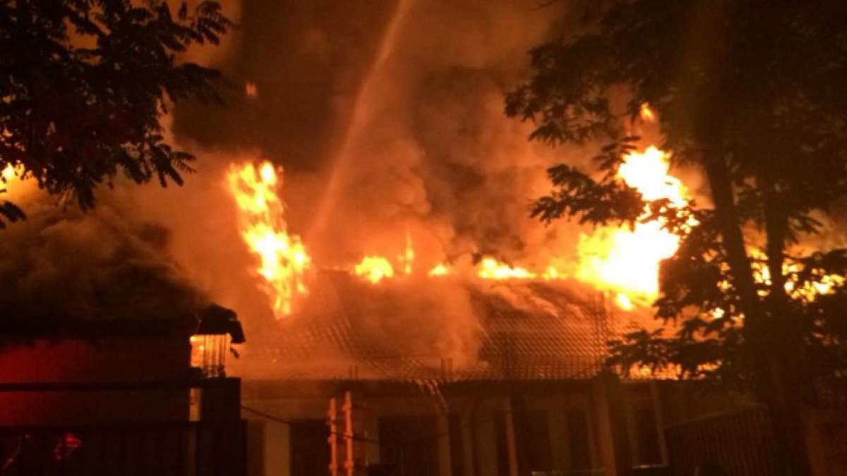 Incendiu puternic la o școală din Neamț! Flăcările mistuitoare au dus la pagube semnificative
