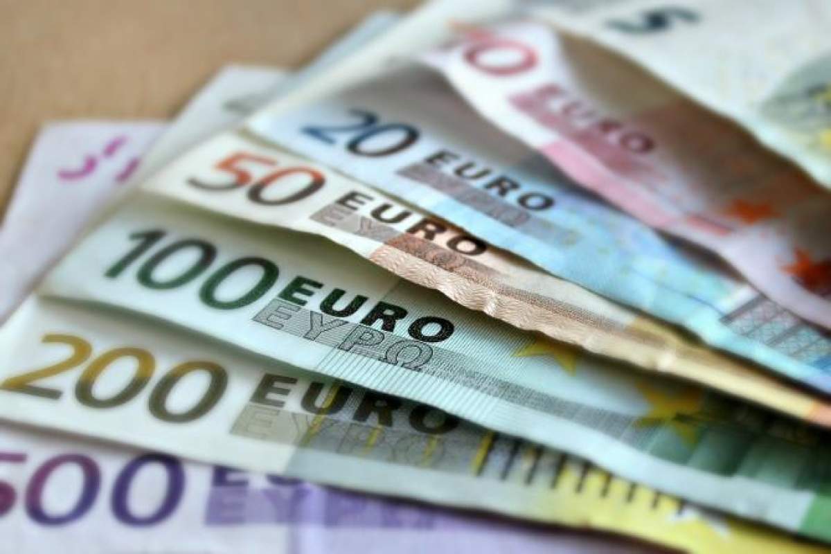 Escrocherie de ordinul milioanelor de euro în Spania. 17 români au fost arestați după ce au reușit să înșele peste 1600 de oameni