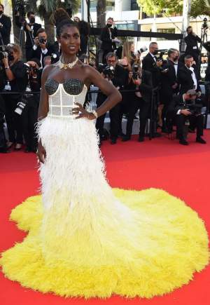 O actriță celebră a fost jefuită la festivalul de la Cannes. S-a ales cu o pagubă de zeci de mii de euro