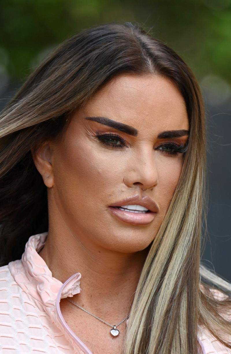 Katie Price, desfigurată de operațiile estetice. Cum arată fața celebrului model după ultima intervenție / FOTO