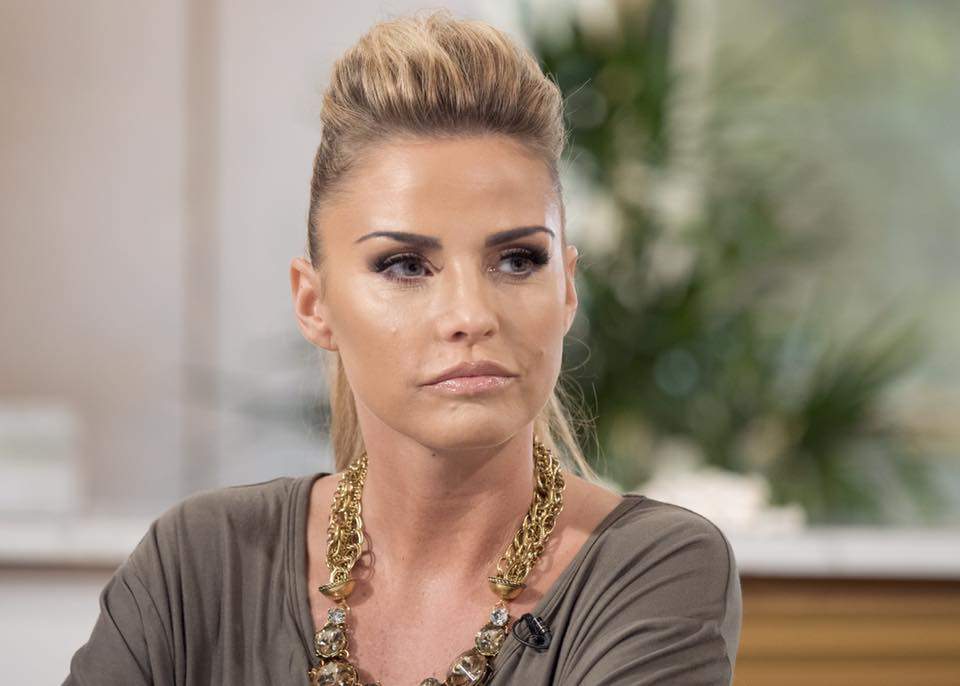 Katie Price, desfigurată de operațiile estetice. Cum arată fața celebrului model după ultima intervenție / FOTO