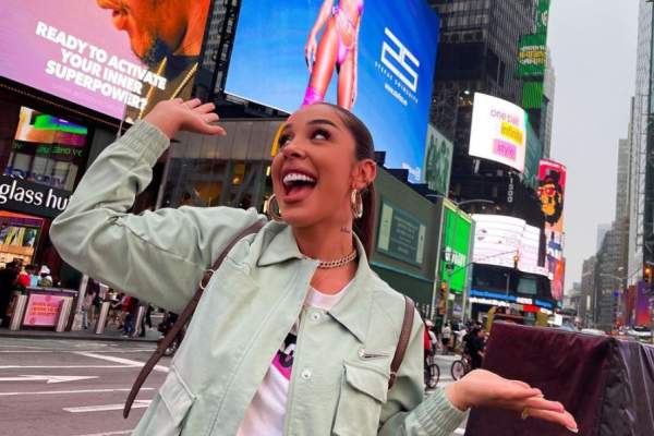 Ștefania a devenit celebră și la New York! Iubita lui Speak a apărut pe marile ecrane din oraș: „Promit că pot și mai mult” / FOTO