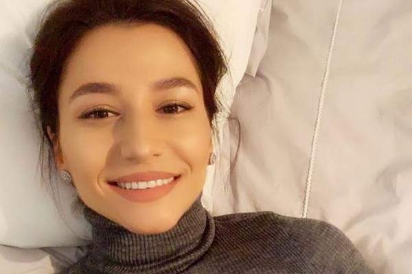 Cum arată Claudia Pătrășcanu complet nemachiată! Artista, mai naturală ca oricând pe Internet: „Fără filtru” / FOTO