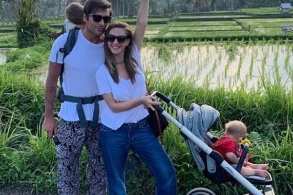 Prima fotografie cu cei trei băieți ai Adelei Popescu și ai lui Radu Vâlcan. Cum se comportă fiii cei mari cu mezinul / FOTO