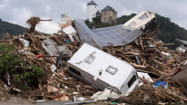 Români prinși la furat în Germania, în urma inundațiilor catastrofale. Au luat tot ce s-a putut din casele evacuate