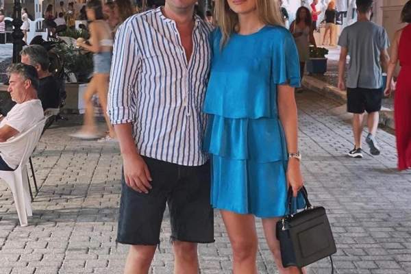 Codruța și Valentin Sanfira, lună de miere în avans! Cei doi îndrăgostiți au plecat într-o vacanță de poveste: "Nu ne facem griji..."