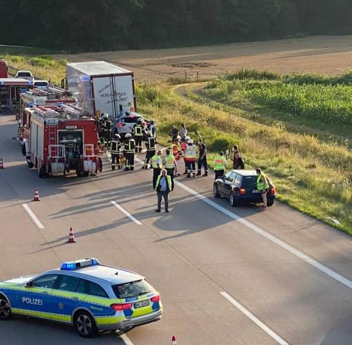 Accident cu 3 autoturisme pe Autostrada A2. În urma impactului au rezultat două victime