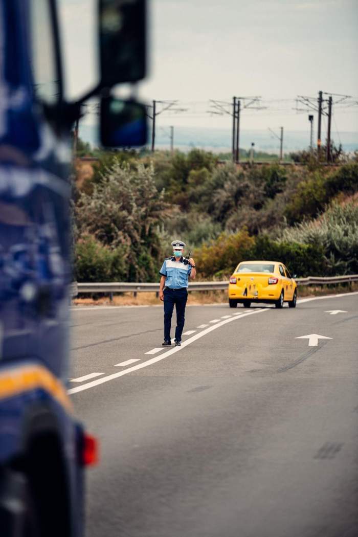 Accident cu 3 autoturisme pe Autostrada A2. În urma impactului au rezultat două victime