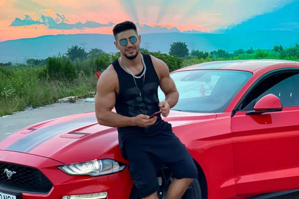 Bogdan Mocanu și-a achiziționat o casă de peste 100.000 de euro. Artistul calcă pe urmele prietenului său, Jador: ”Mi-o fac cum vreau eu” / VIDEO