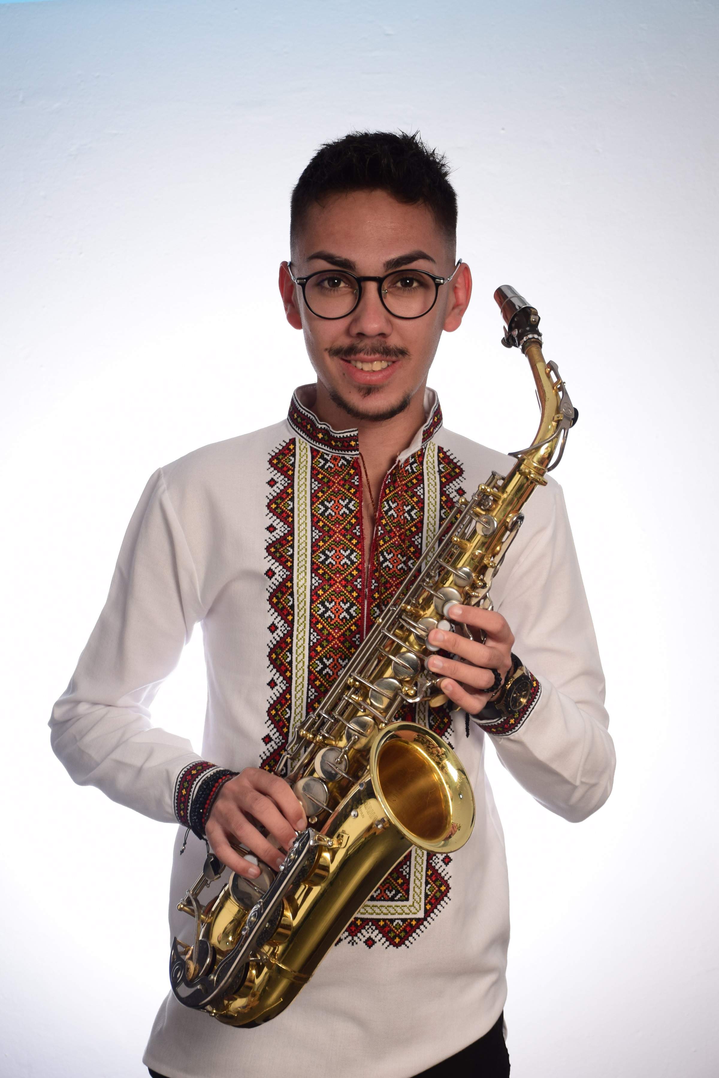 Armin Nicoară, cu saxofonul în mână
