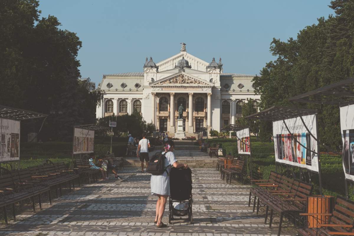 Cazare studenți Vești bune pentru studenții din Iași! Primesc o lună de cazare gratuită, doar dacă sunt vaccinați: ”Creăm un mediu cât mai sigur”