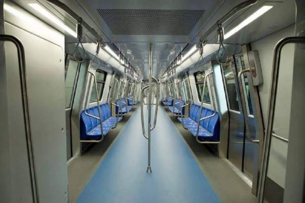 Vagonul unui metrou în interior