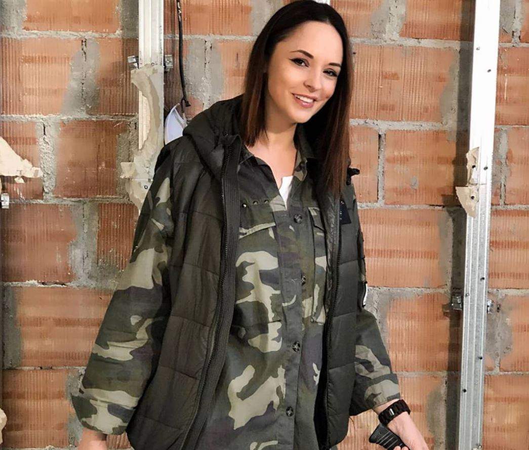 Andreea Marin, ipostază romantică alături de iubitul cu 11 ani mai tânăr. Ce declarație i-a făcut vedeta lui Adrian Brîncoveanu: „Cu iubire” / FOTO