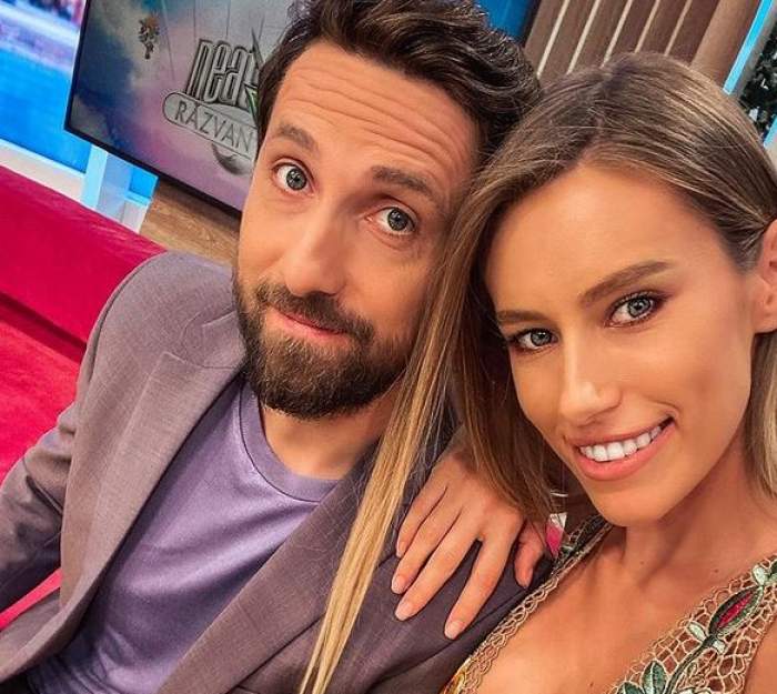 Gabriela Prisăcariu și Dani Oțil într-un selfie. Ea poartă o rochie crem, brodată, iar el sacou și tricou lila.