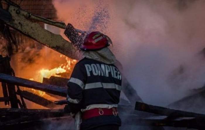 Clipe de groază pentru locuitorii orașului Târgu Mureș. Flăcările exploziei de la Combinatul AzoMureș, surprinse de la zeci de kilometri / VIDEO