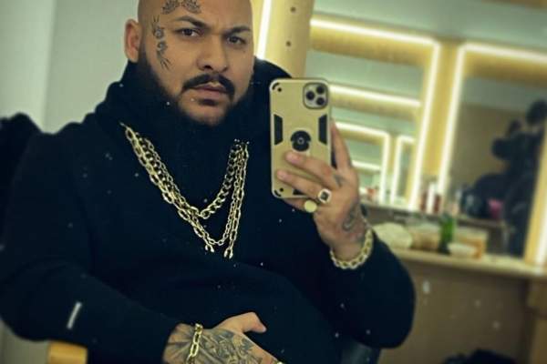 Cum a încercat Dan Mocanu să scape de pedeapsa cu închisoarea: „Și bărbații pot fi așa, nu doar femeile”. Manelistul este acuzat de instigare la ură