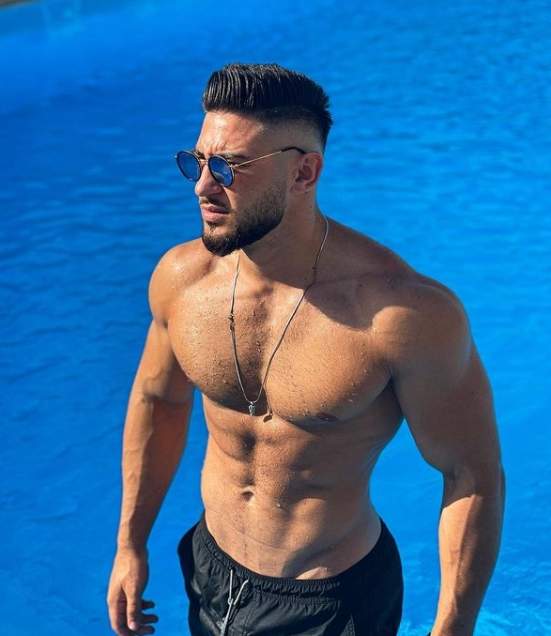 bogdan mocanu la piscina