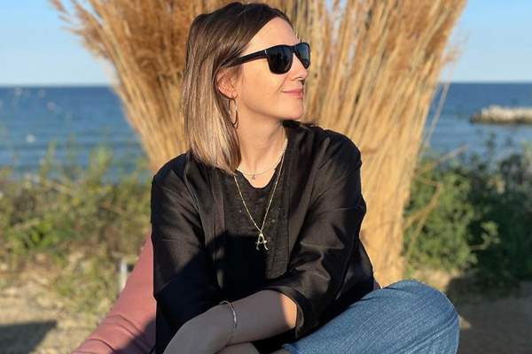 Adela Popescu, în costum de baie la trei săptămâni de la naștere. Vedeta s-a recuperat rapid după sarcină / FOTO