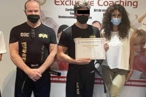 Fiul Mihaelei Rădulescu a obținut centura neagră în Krav Maga, un sistem de luptă complex. Ayan și-a făcut mândră mama