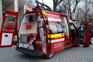 Un șofer de autobuz din Ploiești a făcut infarct la volan, din cauza căldurii. Călătorii au sunat la 112