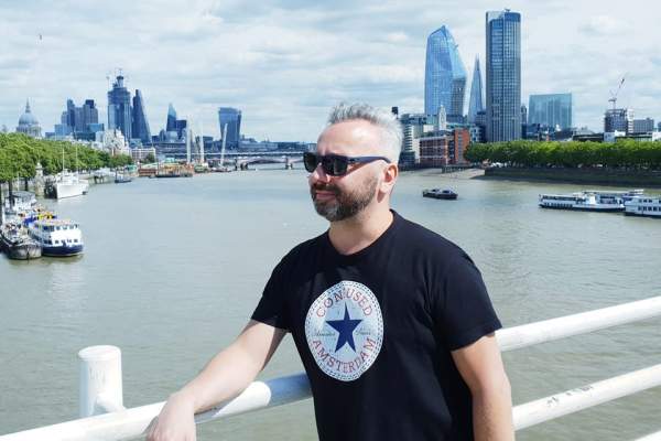 Ovi Jacobsen, reprezentant doi ani la Eurovision, implicat într-un grav accident rutier. Care este starea lui de sănătate