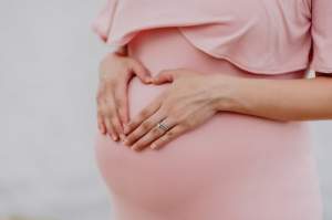 Femeile însărcinate se pot vaccina anti-Covid-19 fără riscuri, potrivit Centrului pentru Prevenirea şi Controlul Bolilor din SUA