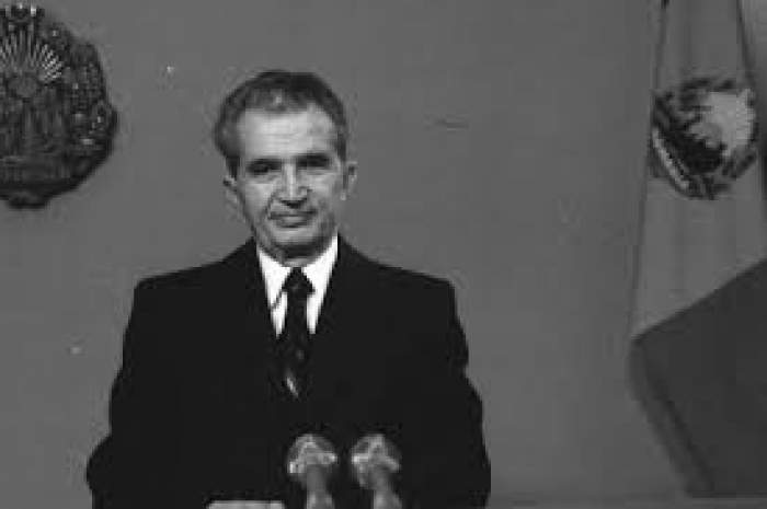 Fotografie alb-negru cu Nicolae Ceaușescu