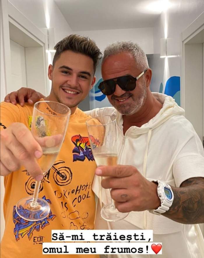 Mario Fresh ciocnește un pahar cu tatăl său