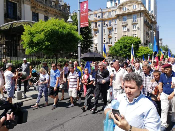 Gigi Becali a participat la Bucharest Pride pe Calea Victoriei. Ce a spus despre comunitatea LGBT: „Curățăm drumurile de duhurile necurate”