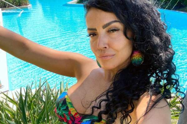 Andreea Mantea a spus adevărul despre burtica suspectă apărută pe internet. Este sau nu însărcinată?