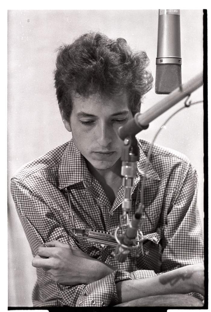 Bob Dylan, dat în judecată pentru abuz sexual. Victima ar fi avut 12 ani la acea vreme