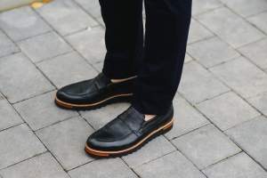 Pantofi pentru bărbați - care sunt modelele esențiale în garderobă? (P)