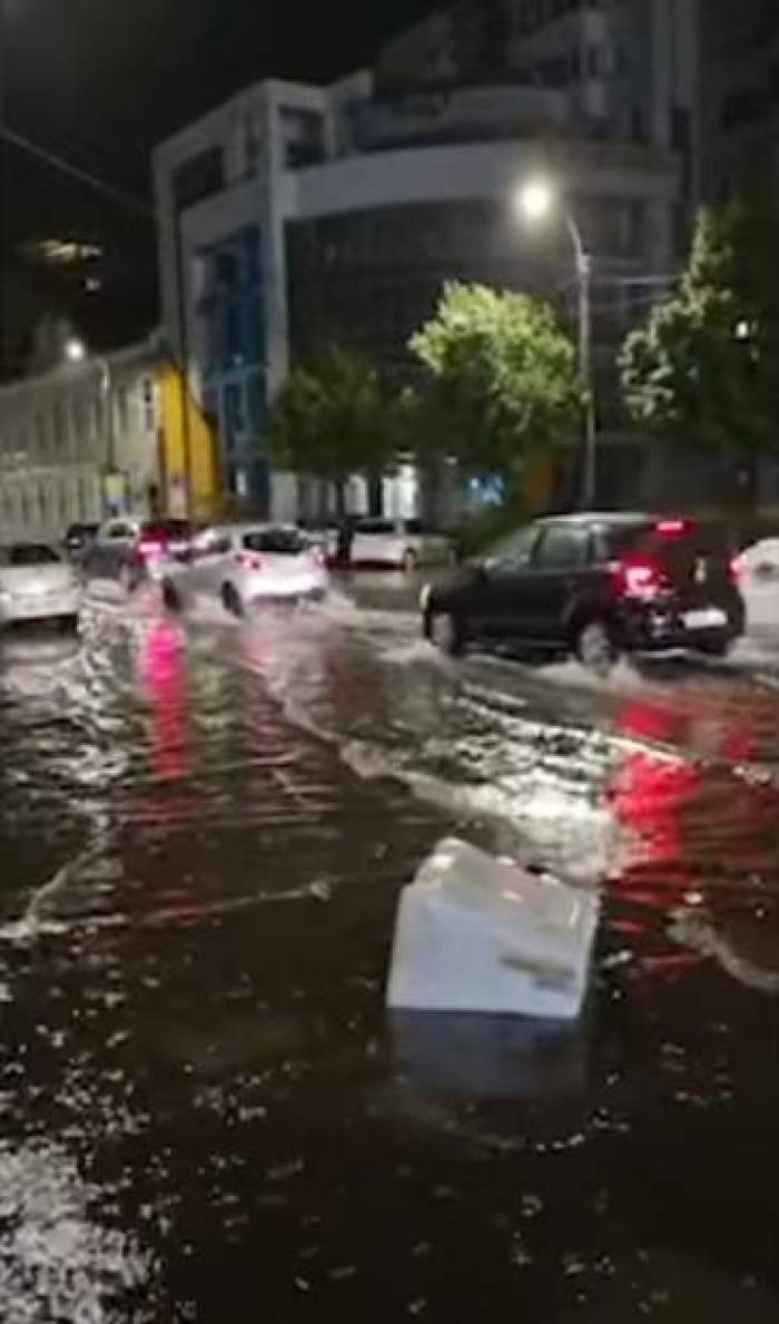 Fenomenele meteo extreme au făcut prăpăd printre gospodăriile oamenilor! Zeci de case au fost inundate și lăsate fără acoperiș