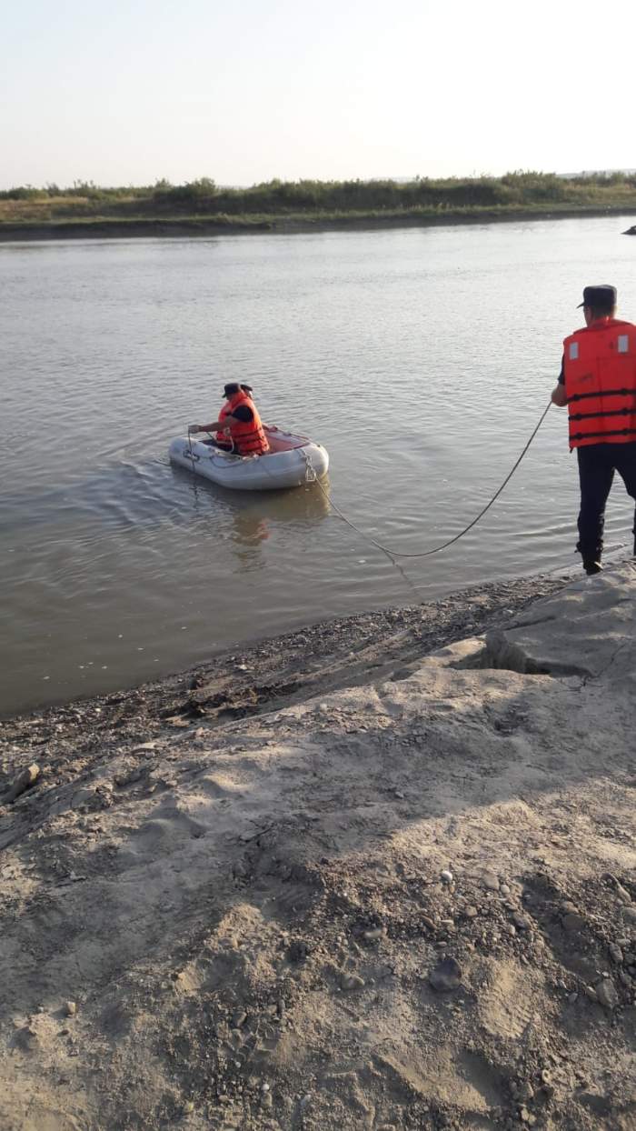 Cine sunt cei cinci adolescenți înecați în Siret, seara trecută. Doi dintre aceștia erau frați