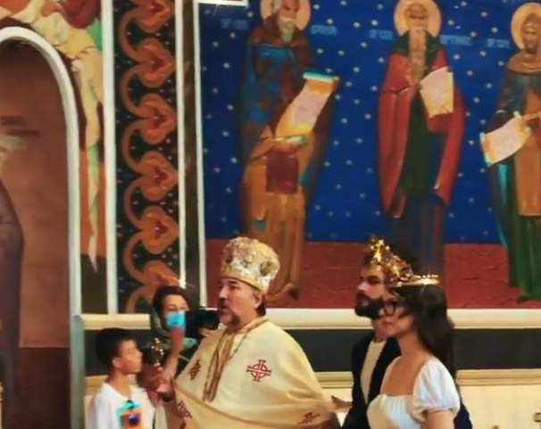 Cleopatra Stratan și Edward Sanda s-au cununat religios! Imagini de colecție cu cei doi soți și întreaga familie / FOTO