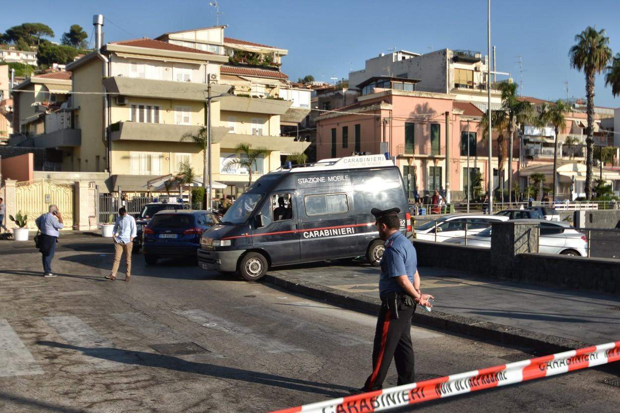 O tânără din Italia a fost împușcată mortal în timp ce se plimba pe faleză. Incidentul a avut loc sub ochii prietenilor