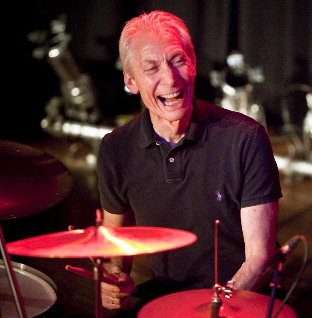 Doliu în lumea rock-ului! Charlie Watts, toboșarul trupei Rolling Stones, s-a stins din viață la 80 de ani