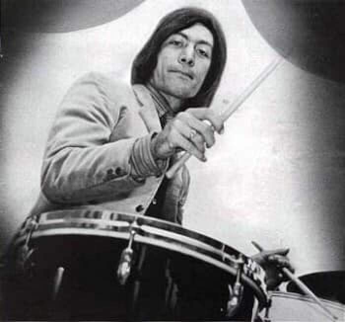 Doliu în lumea rock-ului! Charlie Watts, toboșarul trupei Rolling Stones, s-a stins din viață la 80 de ani