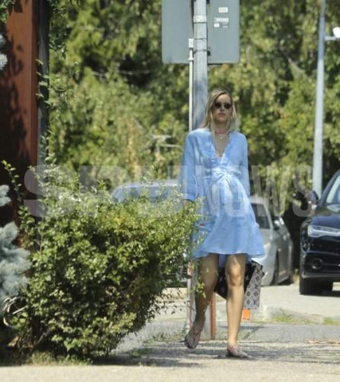 Gabriela Prisăcariu a făcut burtica mare, mare. Soția lui Dani Oțil așteaptă să nască, dar nu stă acasă / PAPARAZZI