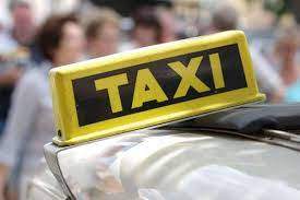 Semnul ce indică o mașină de taxi