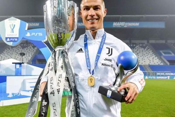 Cristiano Ronaldo s-a întors la Manchester United. Juventus a semnat transferul pentru suma de 20 de milioane de euro
