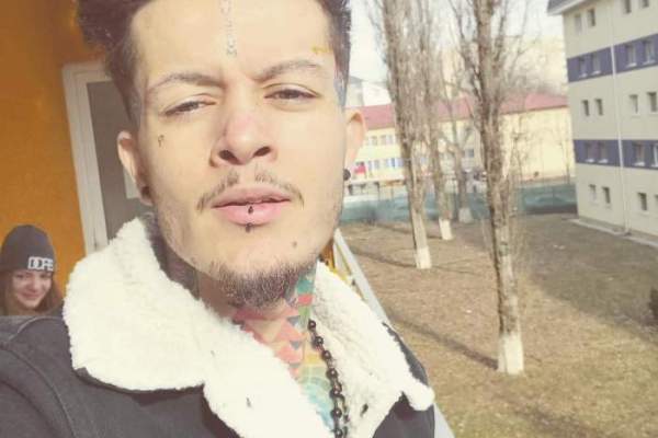 Din ce-și câștiga Zanni banii înainte de a ajunge unul dintre protejații lui Alex Velea. Artistul a recunoscut: ”Eram un…”