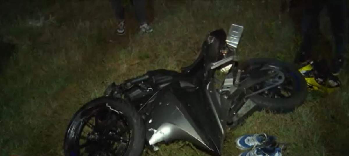 Motociclist de 19 ani, mort după ce a încercat să evite coliziunea cu o mașină care i-a tăiat calea. Tragedia a avut loc în Dâmbovița