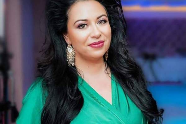 Ce studii are Oana Roman, fiica lui Petre Roman