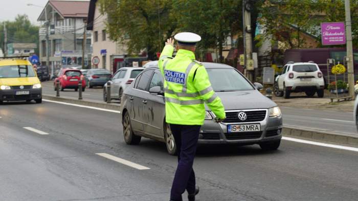 Un bărbat beat, fără permis, a făcut ravagii pe străzile din Constanța. Polițiștii l-au oprit cu opt focuri de armă