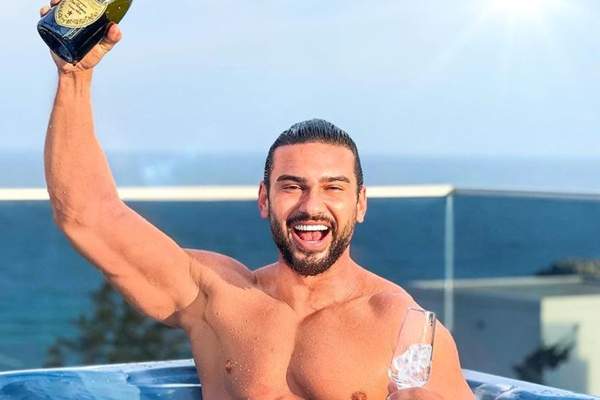 Dorian Popa își sărbătorește astăzi ziua de naștere. Ce vârstă împlinește cântărețul