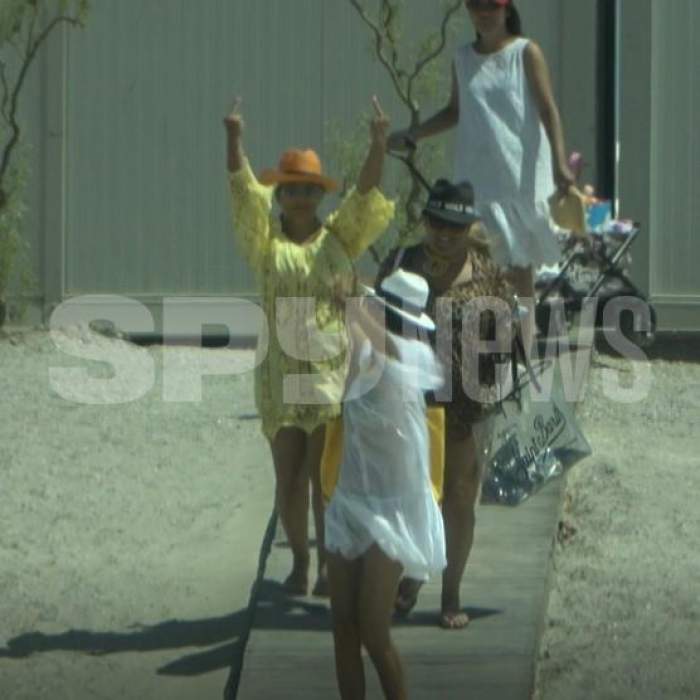 Oana Mizil, semne obscene pe litoral. Viitoarea soție a lui Marian Vanghelie, comportament nedemn de o ”lady” / PAPARAZZI